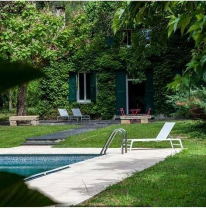 Domaine La Tuilerie Acomodação com café da manhã Guîtres Exterior foto